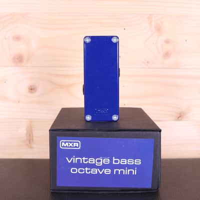 MXR M280 Vintage Bass Octave - Bass Guitar Effect Pedal image 2