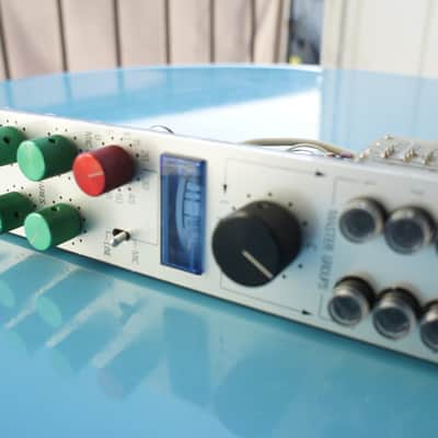 Trident  Fleximix console mixer Wood/Silver finish image 4
