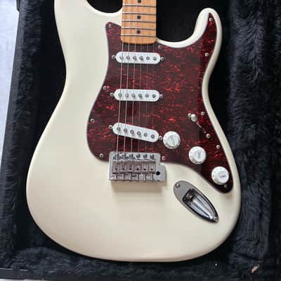 2017 Fender Mexican Standard Stratocaster, Arctic White, Custom Shop pickups, hard case, MINT CONDITION image 2