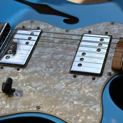 Fender American Vintage II '72 Telecaster Thinline, Lake Placid Blue, HARDCASE image 4