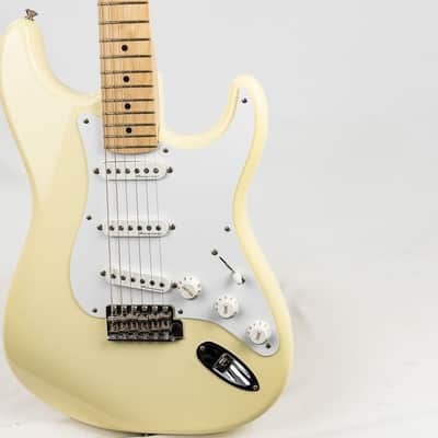 Fender Eric Clapton Stratocaster Maple Fingerboard White Pre Owned 2021 - Maple Fingerboard White image 2