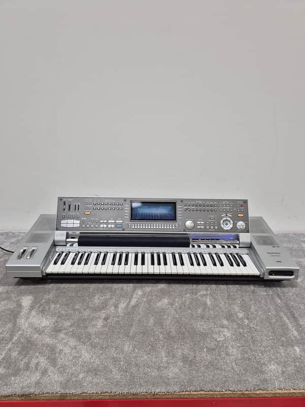 Technics KN7000 - Digital Keyboard Workstation - Fair image 1
