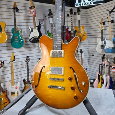 Eastman Romeo California Semi-hollowbody Electric Guitar - Goldburst w/OHSC & PLEK*D #659 image 5