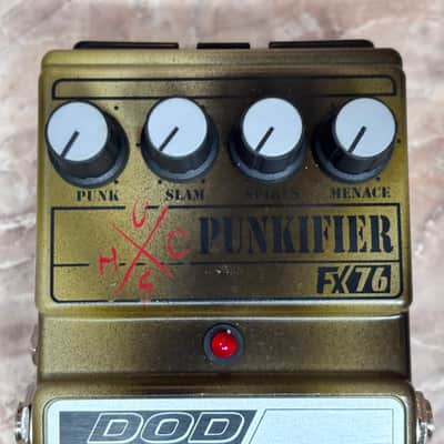DOD Punkifier FX76 [NOS - New Old Stock, Complete with Box, Manual, Stickers etc] 1995 - 1997 Yellow & Black Matte Airbrush Finish image 8