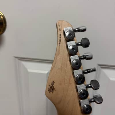 Suhr Pro series S2 - White image 5