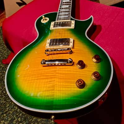 Vintage Guitars V100 30 ANNIVERSARY GREEN BURST W/ Bag image 17