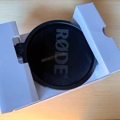 RODE NT-1 KIT with Shockmount and Pop Filter 2010s - Black image 7