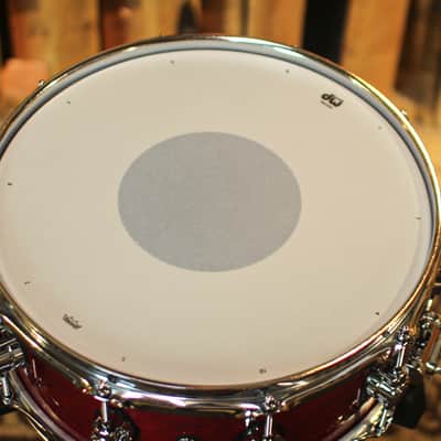 DW Performance Cherry Stain Snare Drum - 5.5x14 image 3