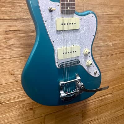 Fender Limited Edition American Special Jazzmaster Guitar w/ Bigsby Vibrato 2016 - Ocean Turquoise w/OHSC image 4