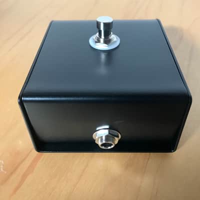 GAPco One Button Foot Switch with 1/4" Jack Socket (SKU1006) image 2