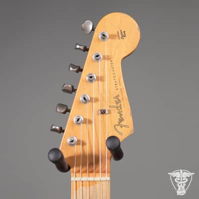 Fender Road Worn Stratocaster (2-Color Sunburst) image 6