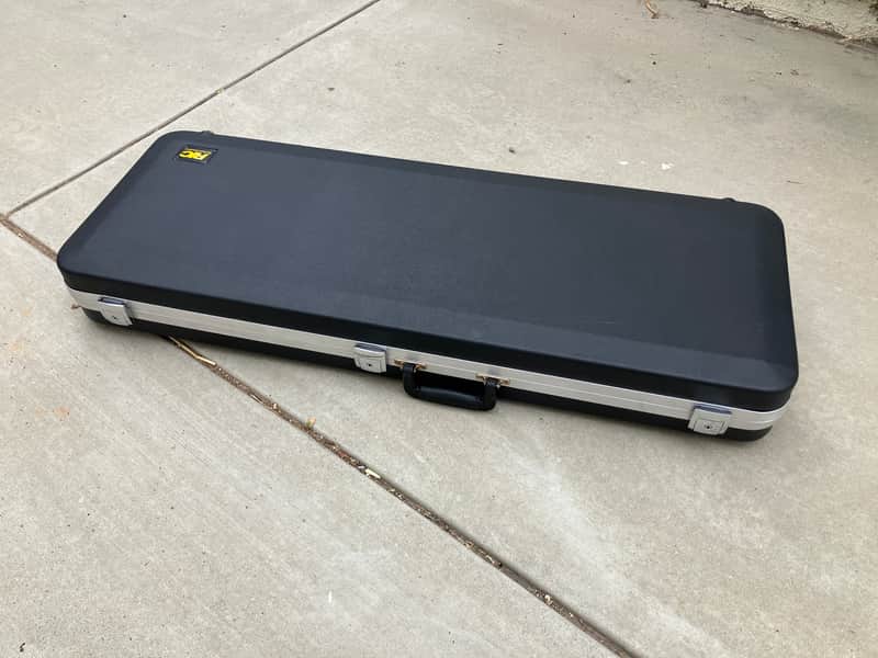 Rickenbacker 94001 Standard Case Molded for All 600 and 350 Series Guitar Model