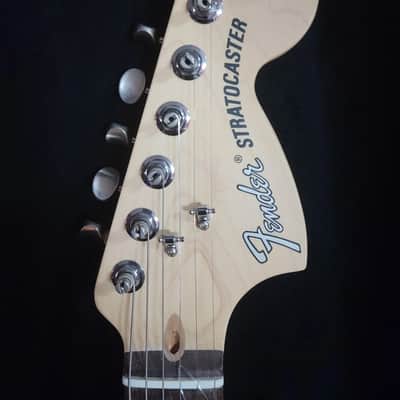 Fender American Performer Stratocaster HSS Rosewood Fingerboard 2022 - Aubergine image 6