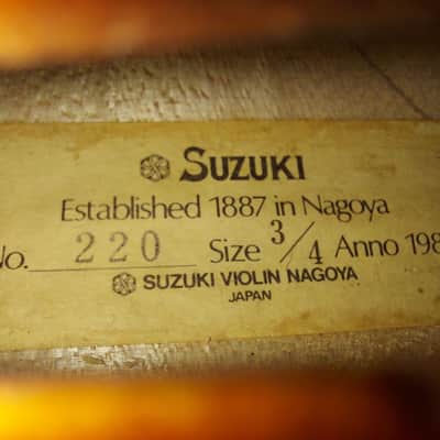 Suzuki 220 (3/4 Size) Violin, Japan, 1987 w/ case & bow, Very Good Condition image 2