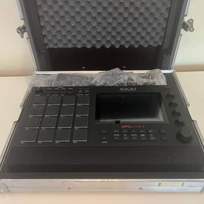 Akai Professional MPC Live II Standalone Sequencer/Studio & Flight Case image 4