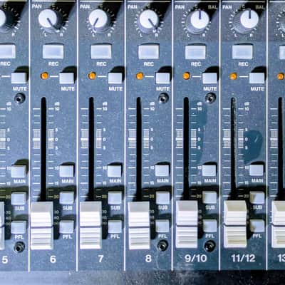 TASCAM Model 16 Multitrack Recorder / Mixer / Audio Interface 2019 - Present Black with Wood Cheeks image 6