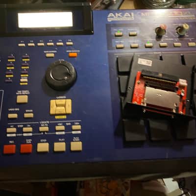 Akai MPC2000XL MCD MIDI Production Center