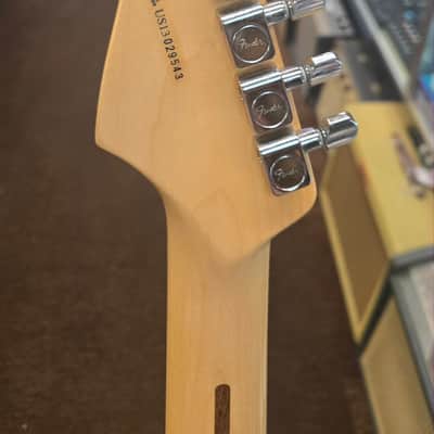 Fender American Standard Stratocaster 2013 - 3 Tone Sunburst image 4