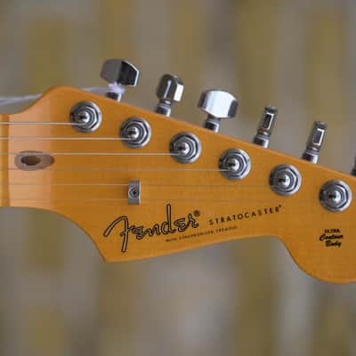 Fender American Ultra Luxe Vintage '50s Stratocaster, Maple Fingerboard - White Blonde image 2