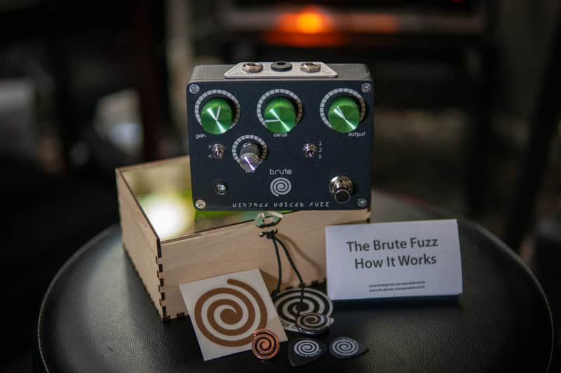 Spiral Electric FX Brute 2026 *MINT* Bild 1