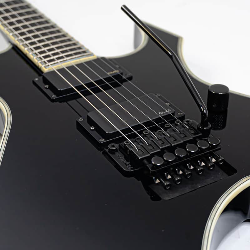 B.C. Rich Warlock NJ Deluxe w/ Gigbag – Iconic Metal Axe with