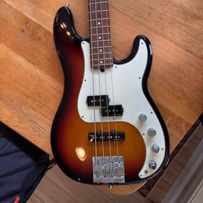 Fender American Ultra Precision Bass with Rosewood Fretboard 2019 - Present - Ultraburst image 3