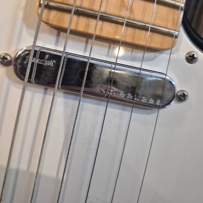 Fender American Standard Telecaster with Maple Fretboard 2008 - 2016 - 3-Color Sunburst image 3