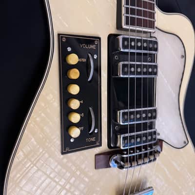 Eko Ekomaster 400 Offset Guitar - Four Pickups, Cool Knobs - All Original - Modern Faux Tweed Case - 1961 image 13