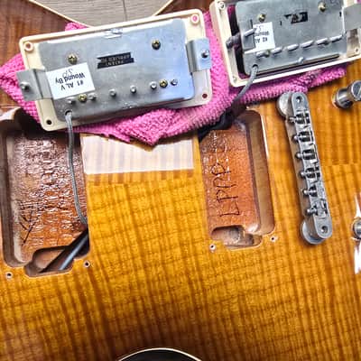 Gibson Les Paul Classic Premium Plus 2001 - Desert Burst image 13
