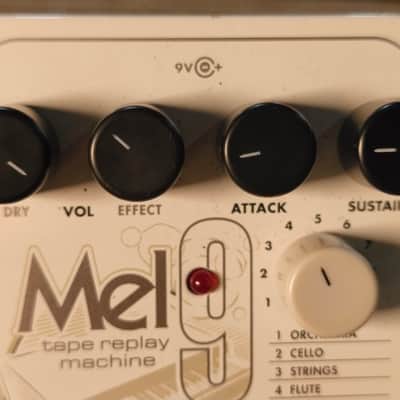 Electro-Harmonix Mel9 Tape Replay Machine 2016 - Present - White image 9