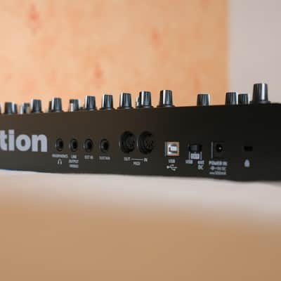Novation Bass Station II 25-Key Monophonic Synthesizer 2013 - Present - Black image 2