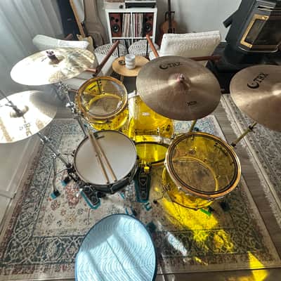 SJC Custom Acrylic 3-Piece Drum Kit – Yellow Acrylic w/ Brass Hardware (22/12/16) image 2
