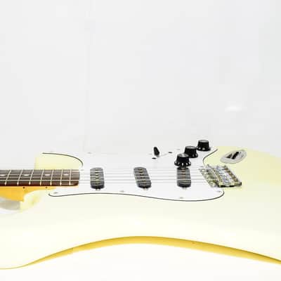 1984-1987 Fender Japan ST-72 STRATOCASTER CST-50 Electric Guitar