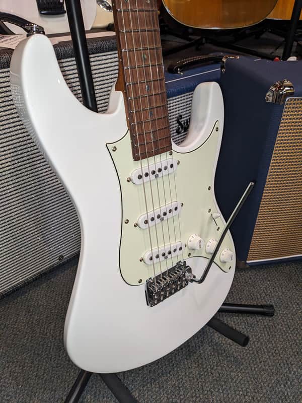 【極美品】Ibanez LM1-LWH・Luca Mantovanelli Ibanez LM1 Luca Mantovanelli Signature Electric Guitar - Luna