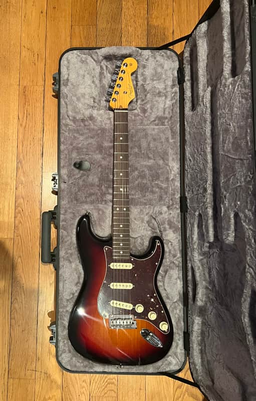 Fender 70th Anniversary American Professional II Stratocaster 2023 - Present - 3 Tone Sunburst