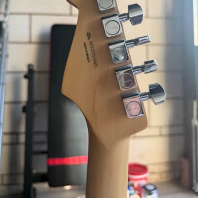 Fender Player II Stratocaster 2024 - Present - Black with White Pickguard image 8