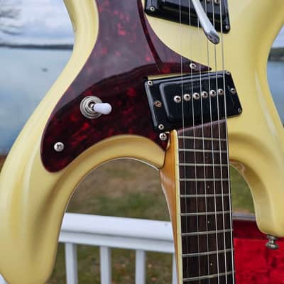 Mosrite Mark I (Ventures) 1965 - Pearl White - Made in USA image 9