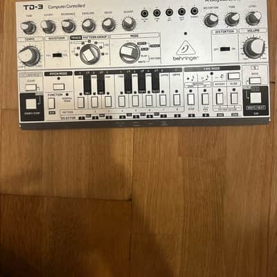 Behringer TD-3 Analog Bass Line Synthesizer 2019 - Present - Silver image 3