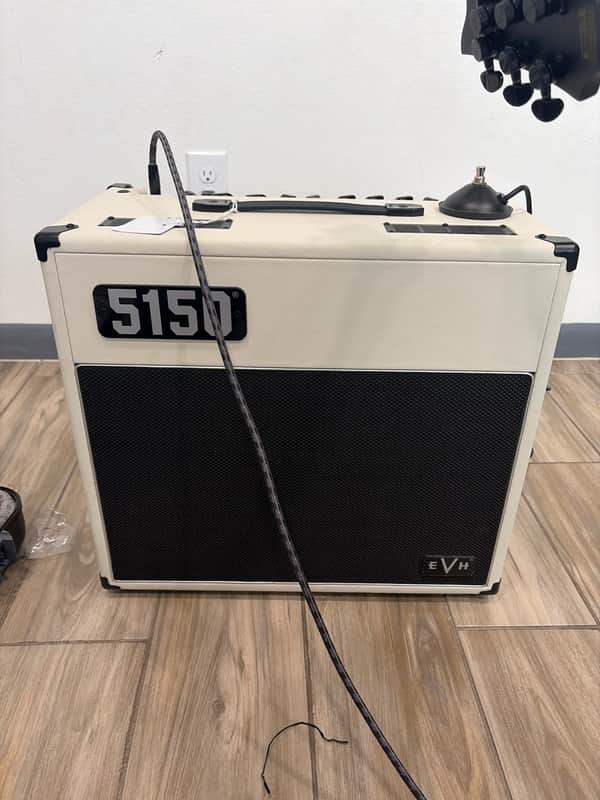 EVH 5150 Iconic Series 2-Channel 15-Watt 1x10" Guitar Combo