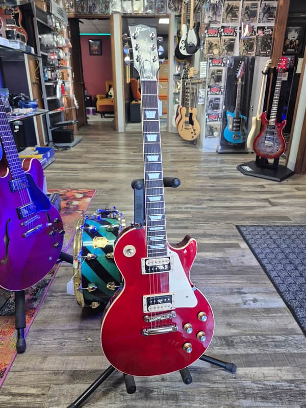 Gibson Les Paul Classic 2023 - Translucent Cherry W/Hardcase image 1