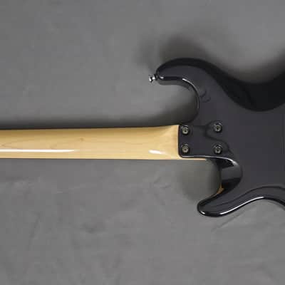 Line 6 Variax 700 Electric Guitar  - Black image 10
