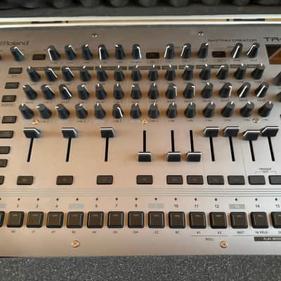 Roland TR-1000 Rhythm Creator 2025 - Present - Silver + Decskaver + Case image 2