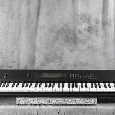 KORG T2 Music Workstation Synthesizer in Very Good Condition.