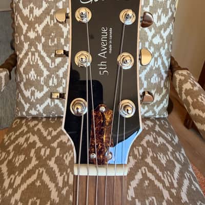 Godin 5th Avenue CW Kingpin II - Cognac Burst image 4