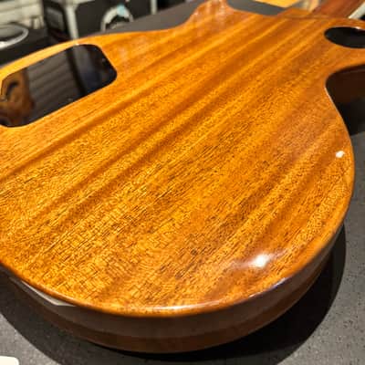 Gibson Les Paul Studio Session 2024 - Present - Honey Burst image 4