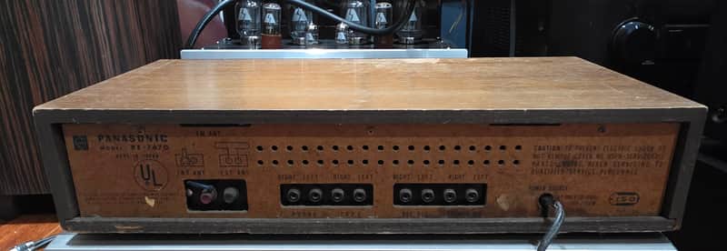 Panasonic RE-7670 AM/FM Multiplex Stereo Receiver (1970s