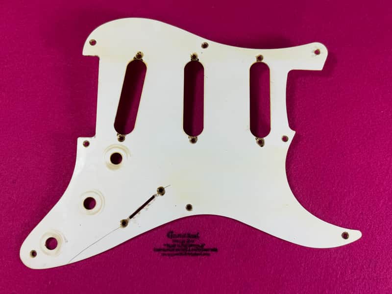 GVT Master-Aged 1954–1957 for Stratocaster® Pickguard – Vintage Eggshell ABS / Aged image 1