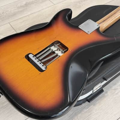 1997 Fender California Series Alder Sunburst Stratocaster with Fender Hard Case image 16
