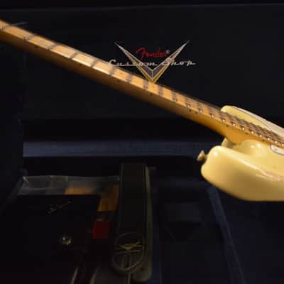 Fender Custom Shop '69 Stratocaster Heavy Relic - Aged Vintage White image 10