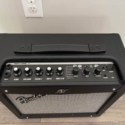 Fender Mustang I (v.2) 20W 8" Combo Guitar Amplifier With Fuse Editing Software image 14